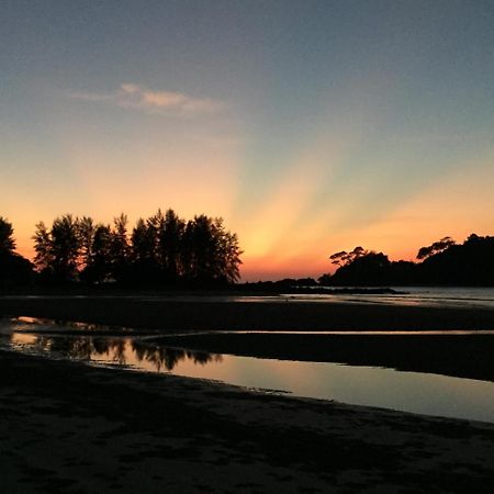 Sea Rounding Hotel Ko Phra Thong Buitenkant foto