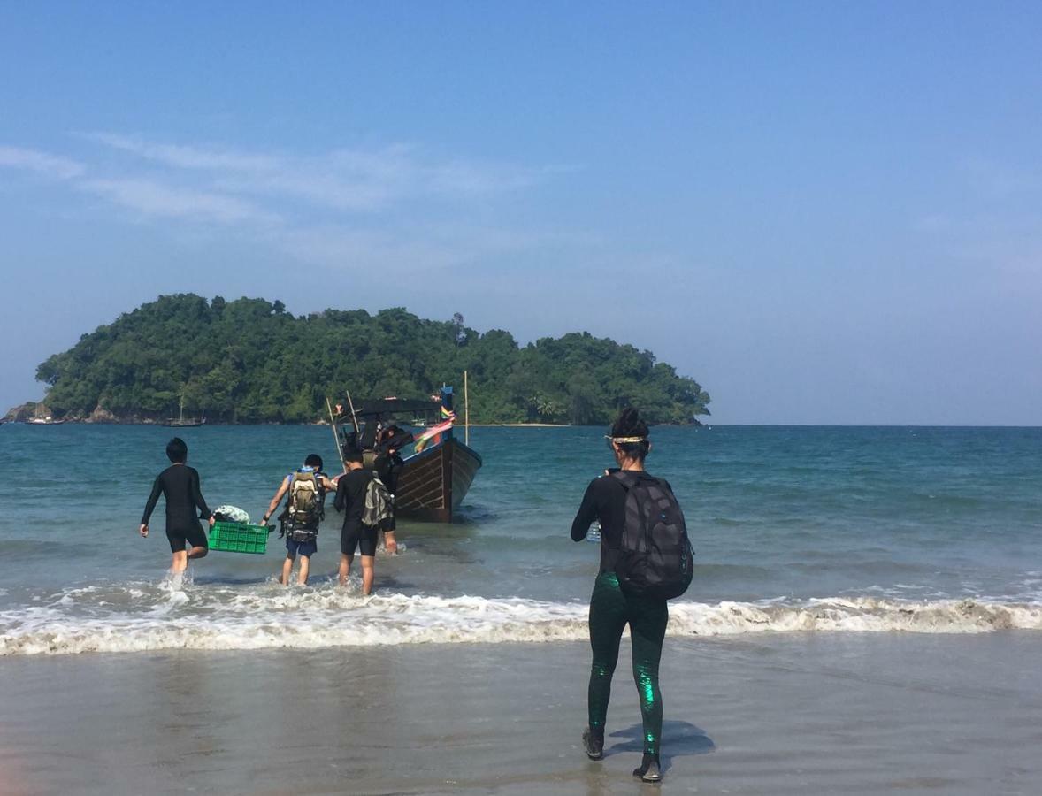 Sea Rounding Hotel Ko Phra Thong Buitenkant foto