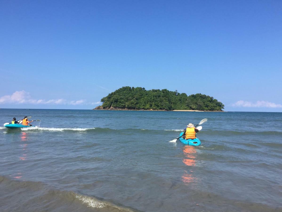 Sea Rounding Hotel Ko Phra Thong Buitenkant foto